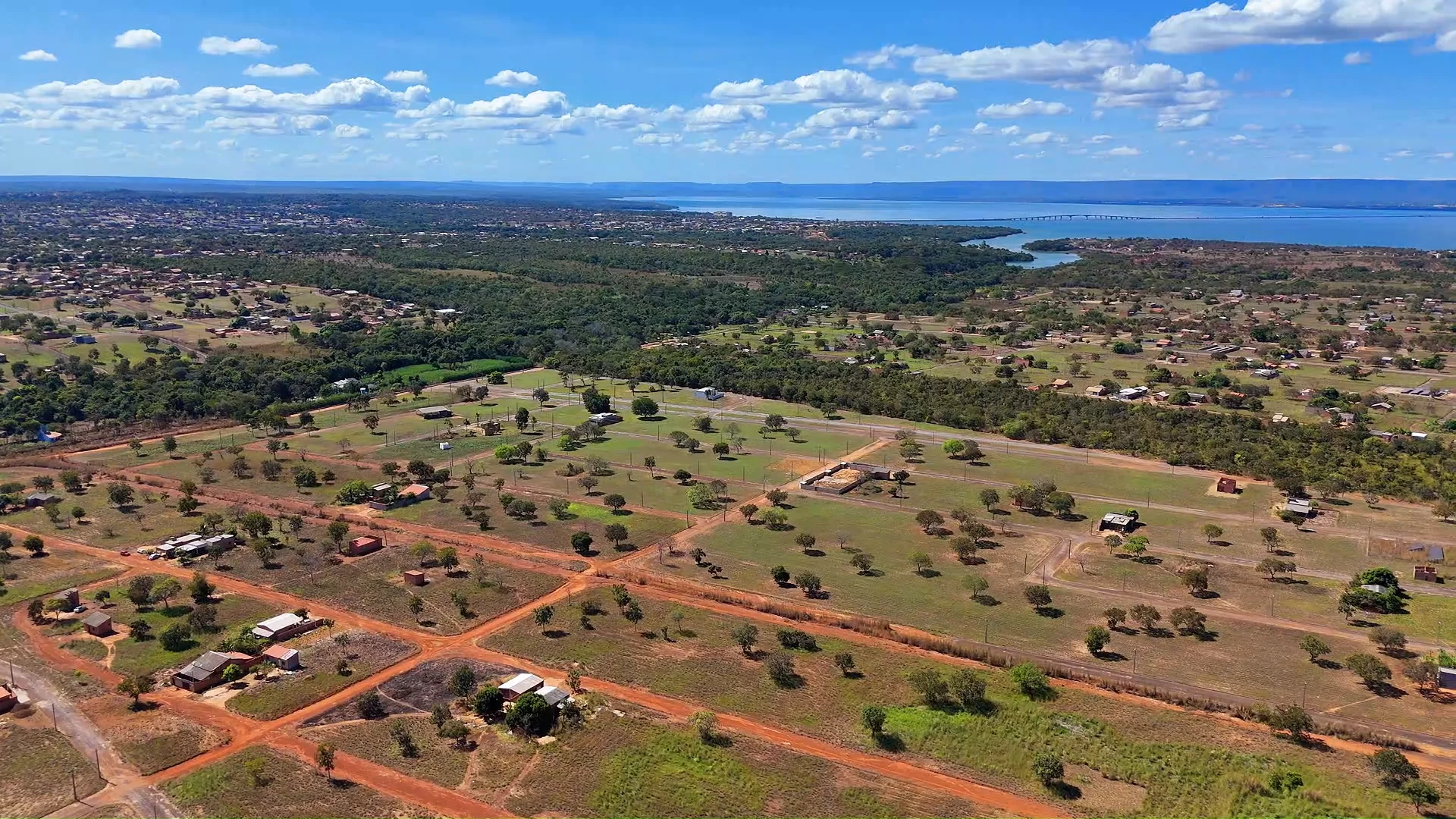 Vista aérea real do Veneza em Luzimangues e da região do Lago de Palmas